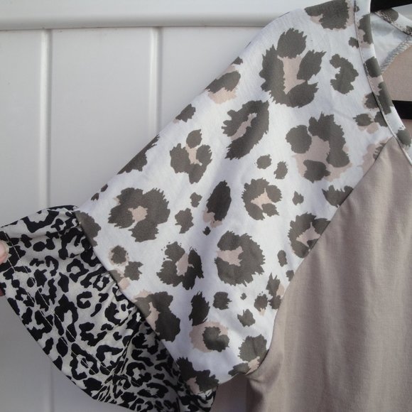 Miss Look Top Women's Large Khaki Beige Knit Animal Print Sleeves Fall - Picture 2 of 4